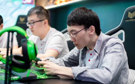 LPL一号种子意外出局 BLG止步16强引发热议